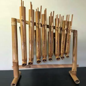 alat musik tradisional angklung