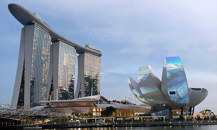 kemegahan marina bay sands gedung dengan infinity pool spektakuler